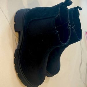 Wonder Nation black suede like bootie sz 1 euc